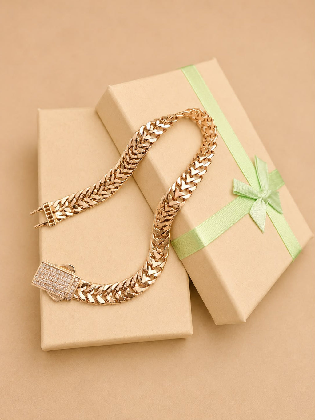 Eclava estilo petatillo en oro real 14k