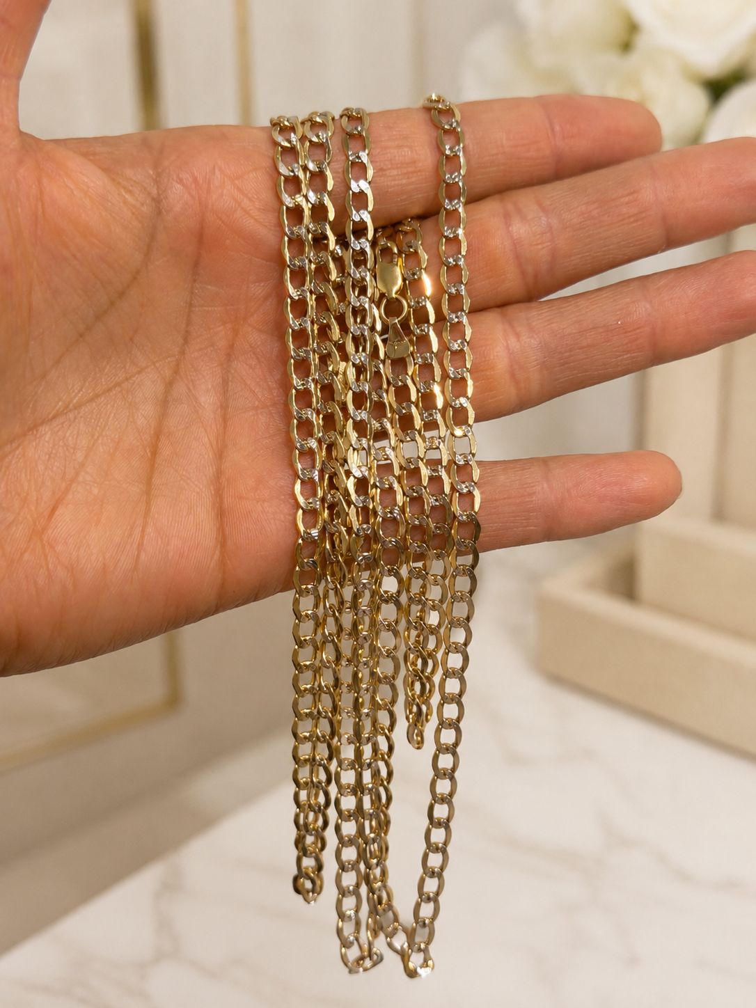 Cadena diamantada tipo cubana oro real 14