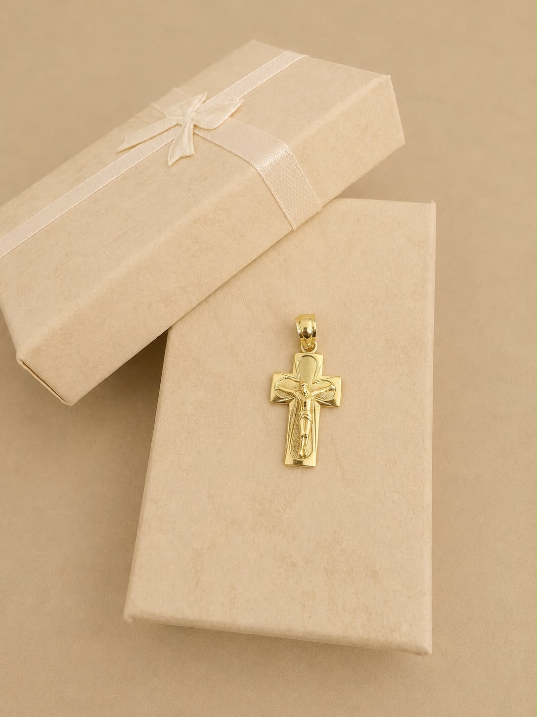 Dije de cruz en oro real 14 k