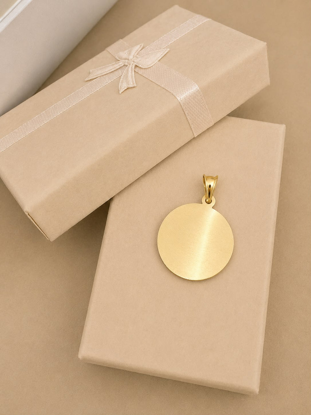 Dije virgen de guadalupe en oro real 14k