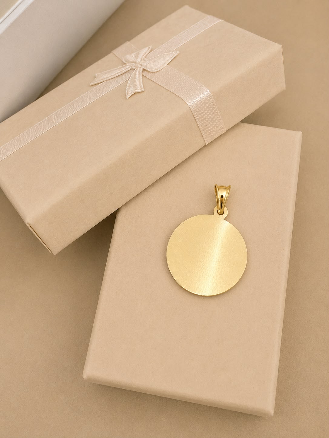 Dije virgen de guadalupe en oro real 14k